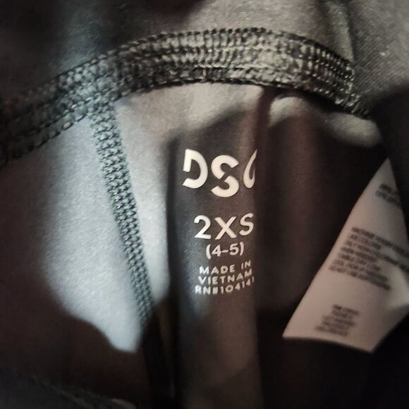 NWT DSG Girls' High Rise Printed 7/8 Tights in Camo Pure Black - Size XXS - Picture 9 of 9